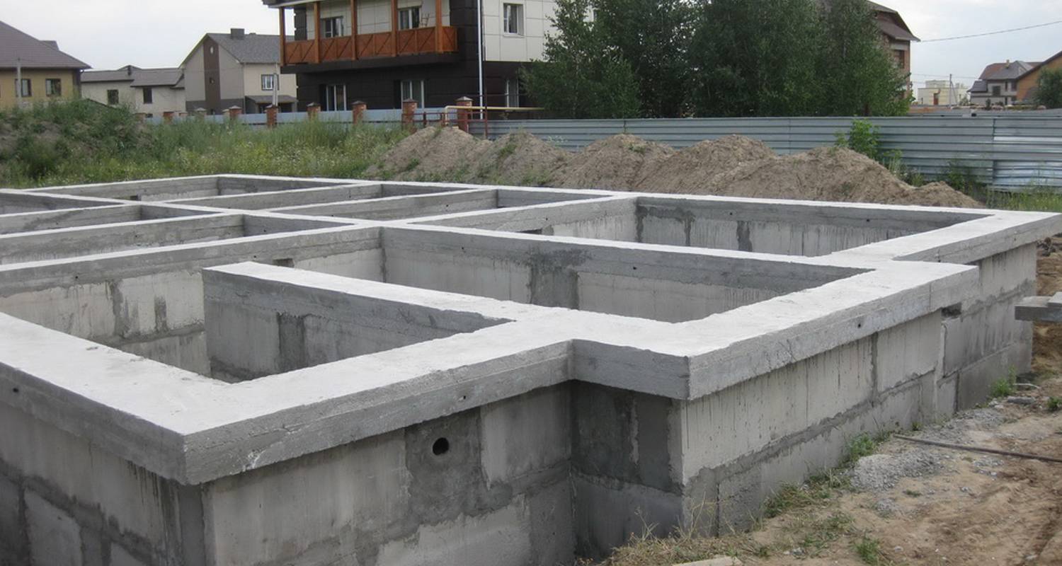 Фундамент из бетонных блоков фбс: сборный ленточный, для дома