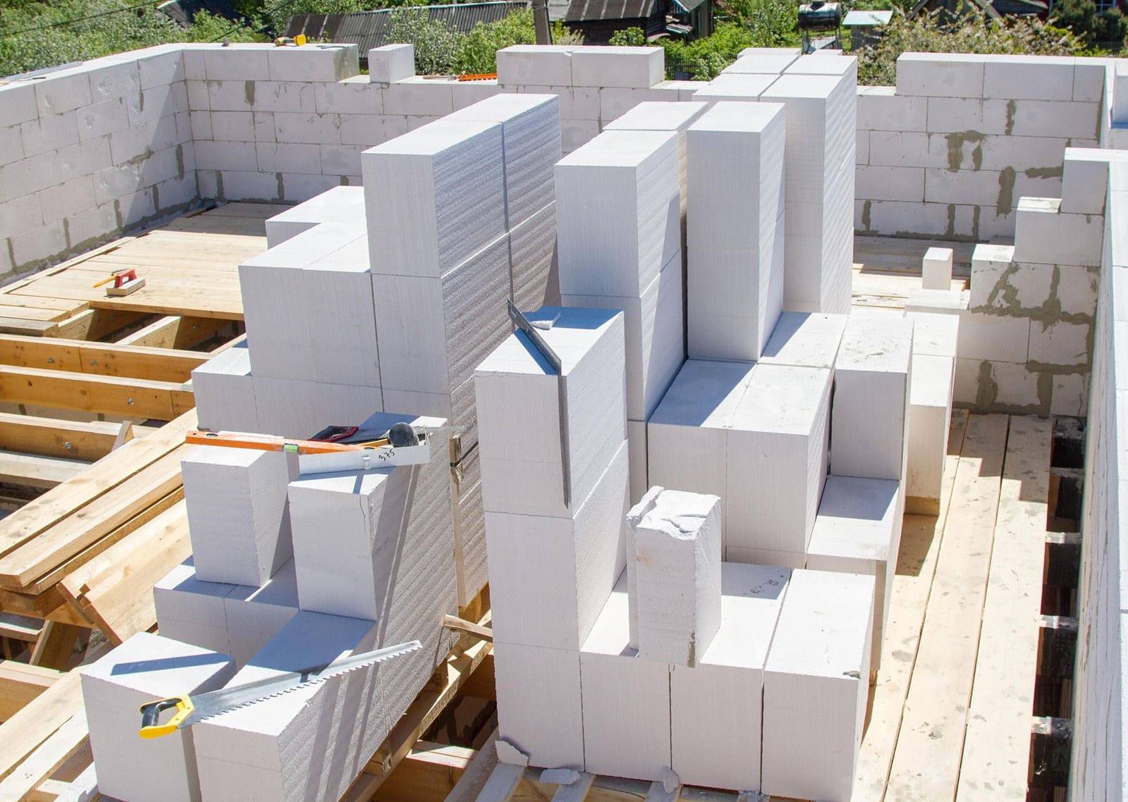 Газосиликат или газобетон что лучше?