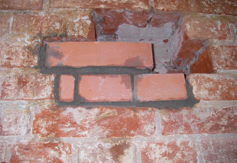 Как заделать дыры в стенах - пошаговый план для тех, кто не имеет опыта в строительстве и ремонте