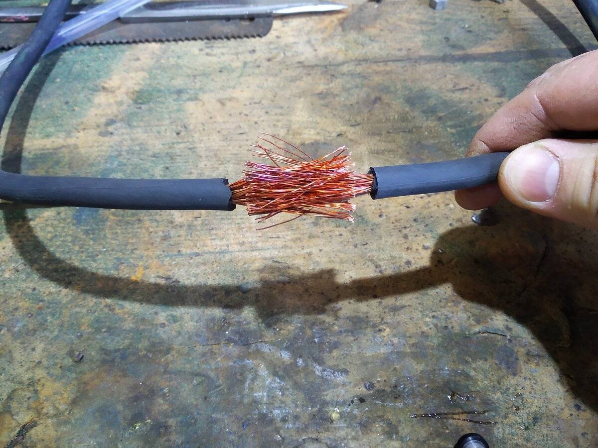 Как паять провода паяльником с канифолью и оловом?