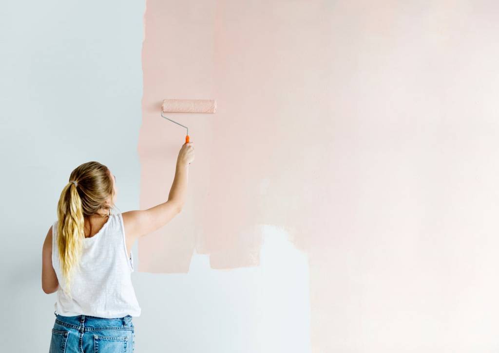 Уютный дизайн: что лучше, покраска стен или обои | онлайн-журнал о ремонте и дизайне