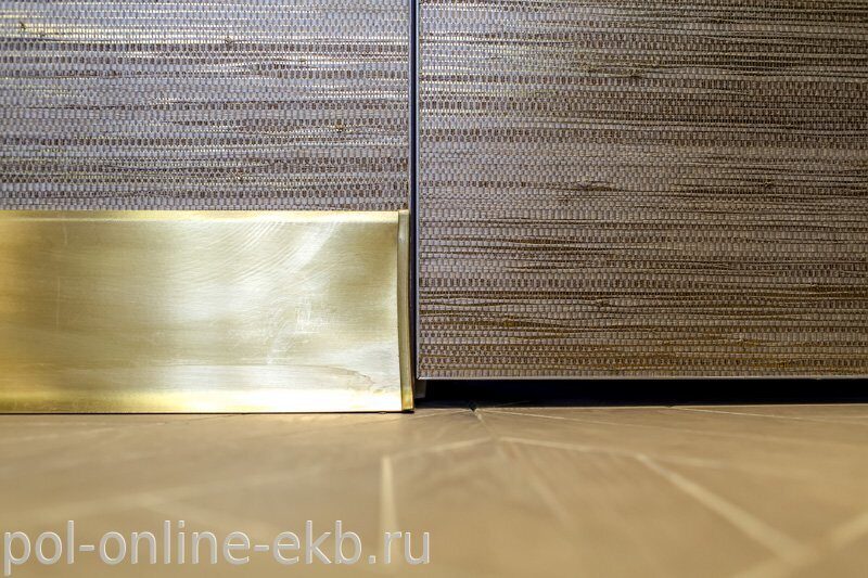 Гибкие (мягкие) напольные или радиусные плинтусы для оформления колонн и криволинейных стен