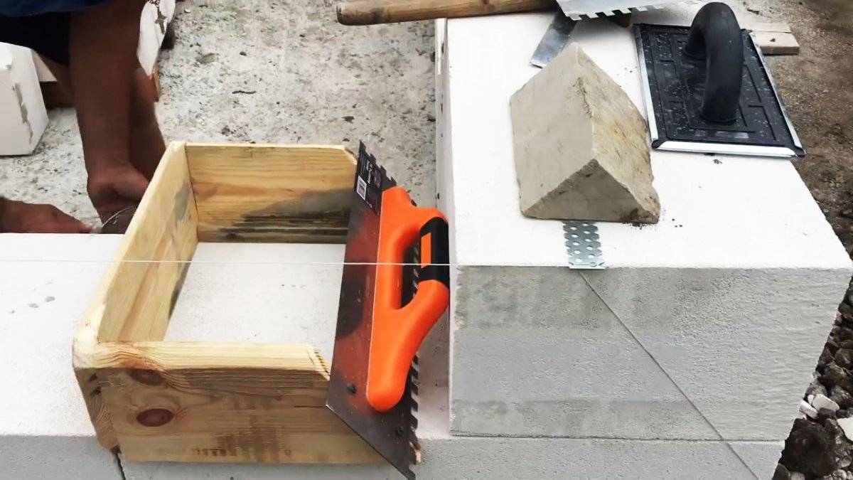 Как сделать дом из пенобетона своими руками: пошаговая инструкция проекта +видео