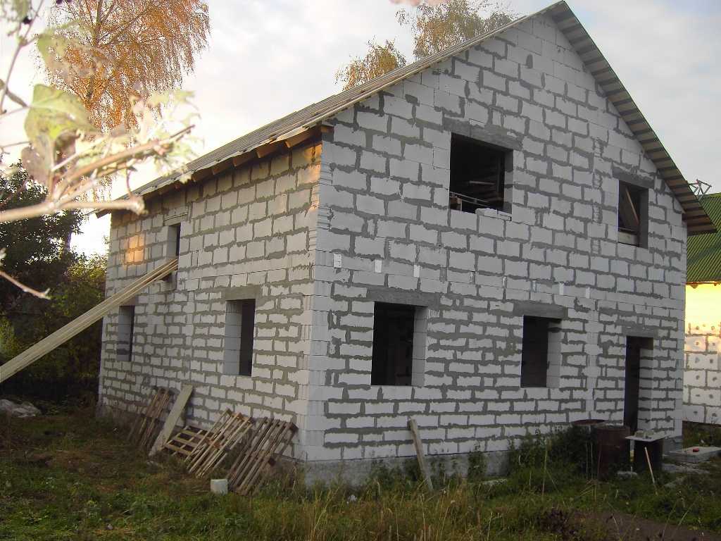 Плюсы и минусы домов из газобетона, отзывы владельцев