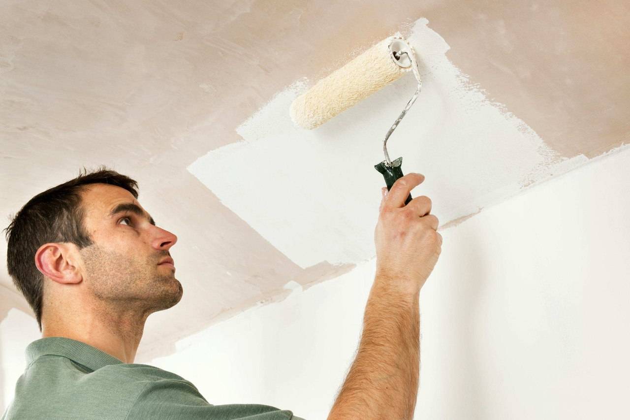 Красим потолок без разводов – советы мастера – блог stroyremontiruy | ремонт квартиры своими руками