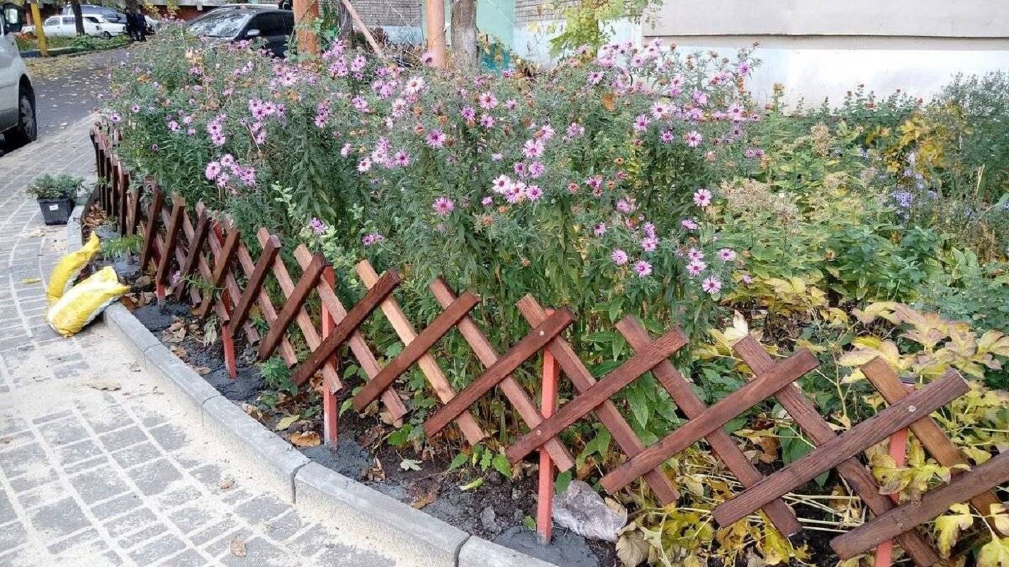 Какой забор сделать для дачи и загородного участка: бюджетные и оригинальные способы (63 фото)