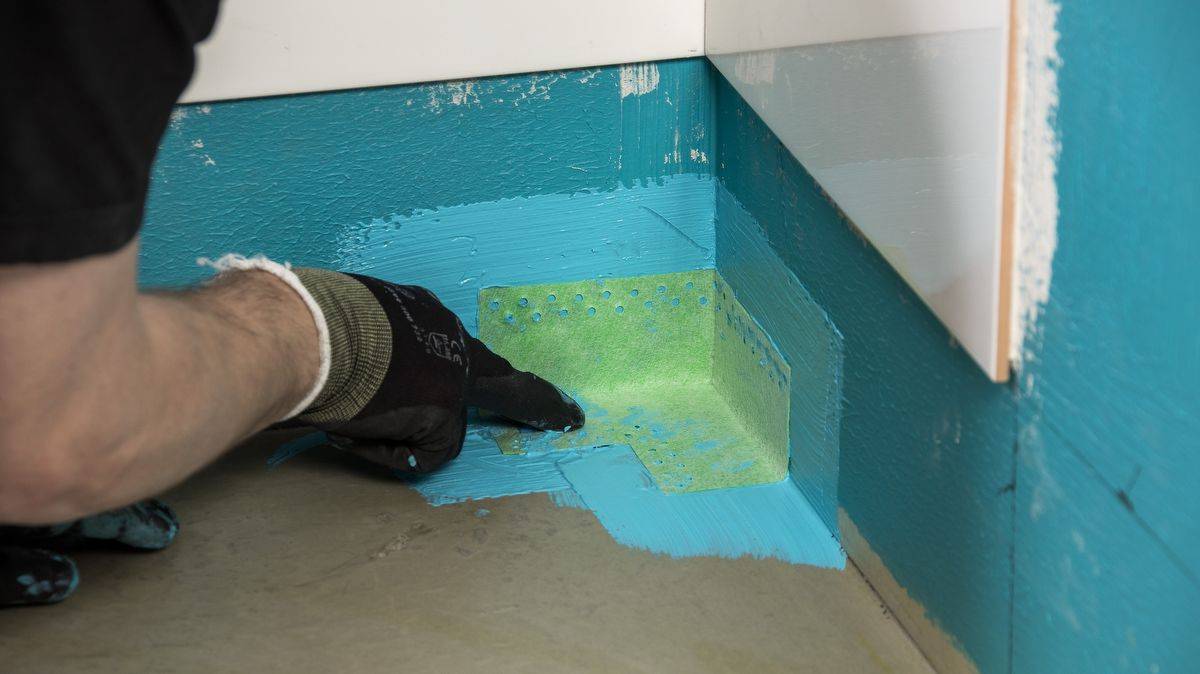 Гидроизоляция ванной комнаты своими руками: материалы и технология. гидроизоляция пола, стен и потолка ванной комнаты :: syl.ru