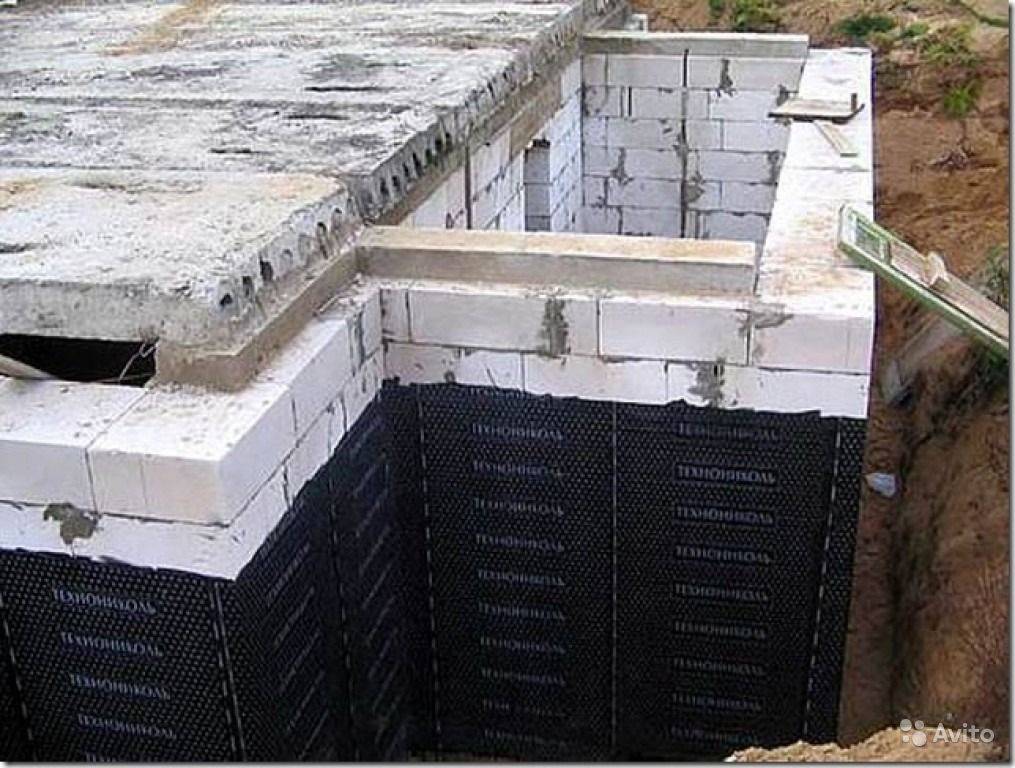 Погреб из бетонных блоков