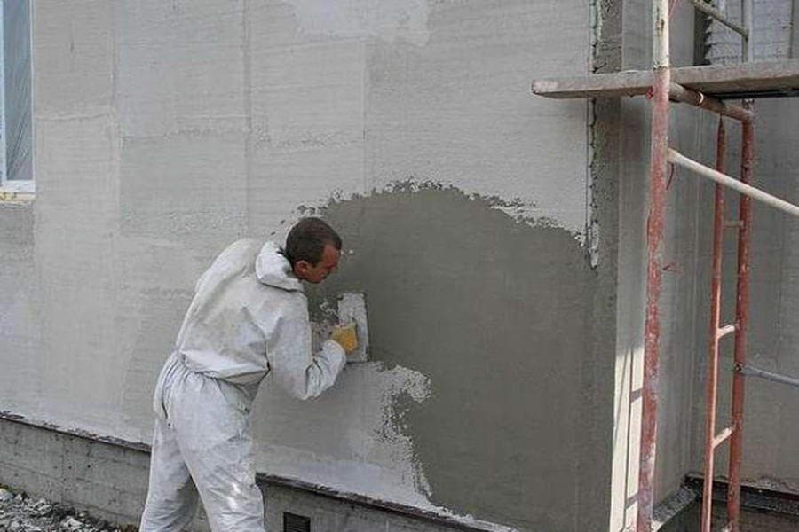 Технология фасадной штукатурки по пенополистиролу: закрываем армированный утеплитель клеевой смесью и цементным раствором