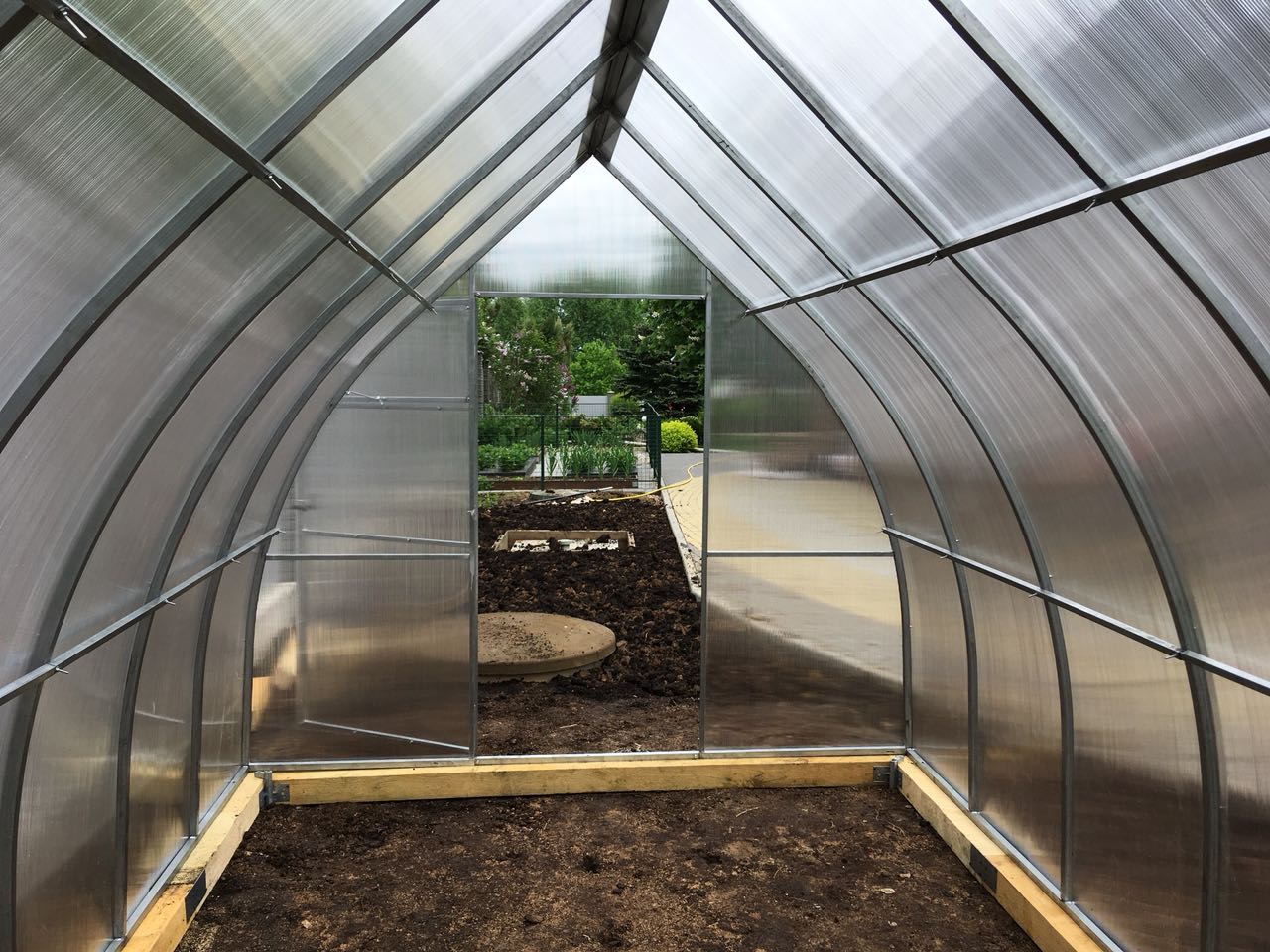 Какая теплица лучше арочная или капелька — сад и огород