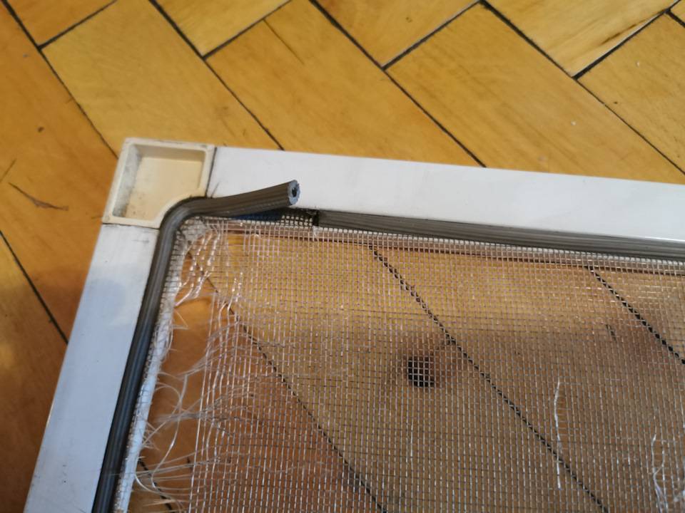 Москитные сетки на окна - установка своими руками, как снять сетку, размеры москитных сеток