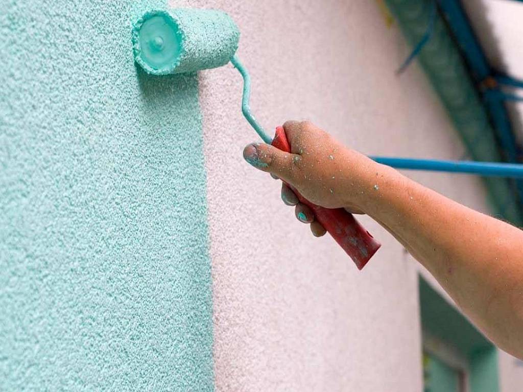Фасадные краски по штукатурке: виды и особенности использования | mastera-fasada.ru | все про отделку фасада дома