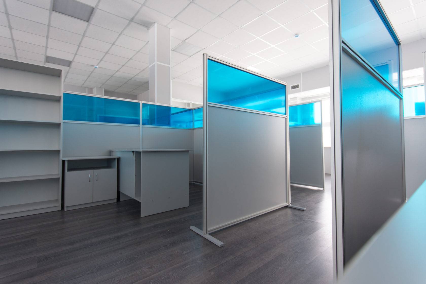 Новый взгляд на офисные перегородки для зонирования пространства в офисе