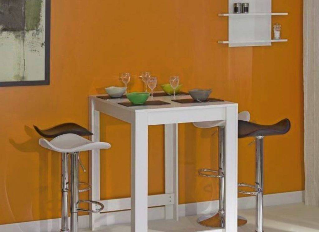 Раскладной стол для маленькой кухни - как выбрать?