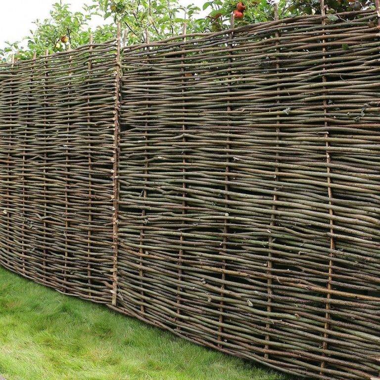 Плетеный забор из досок своими руками: как сделать, фото, видео и прочее