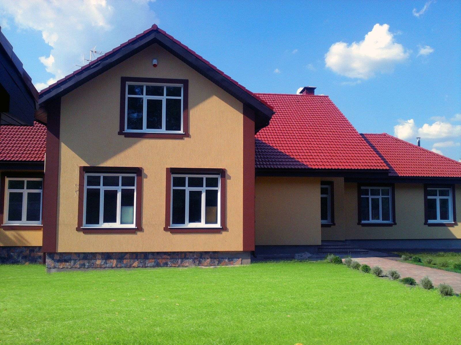 Цвета фасада и крыши – сочетание, фото