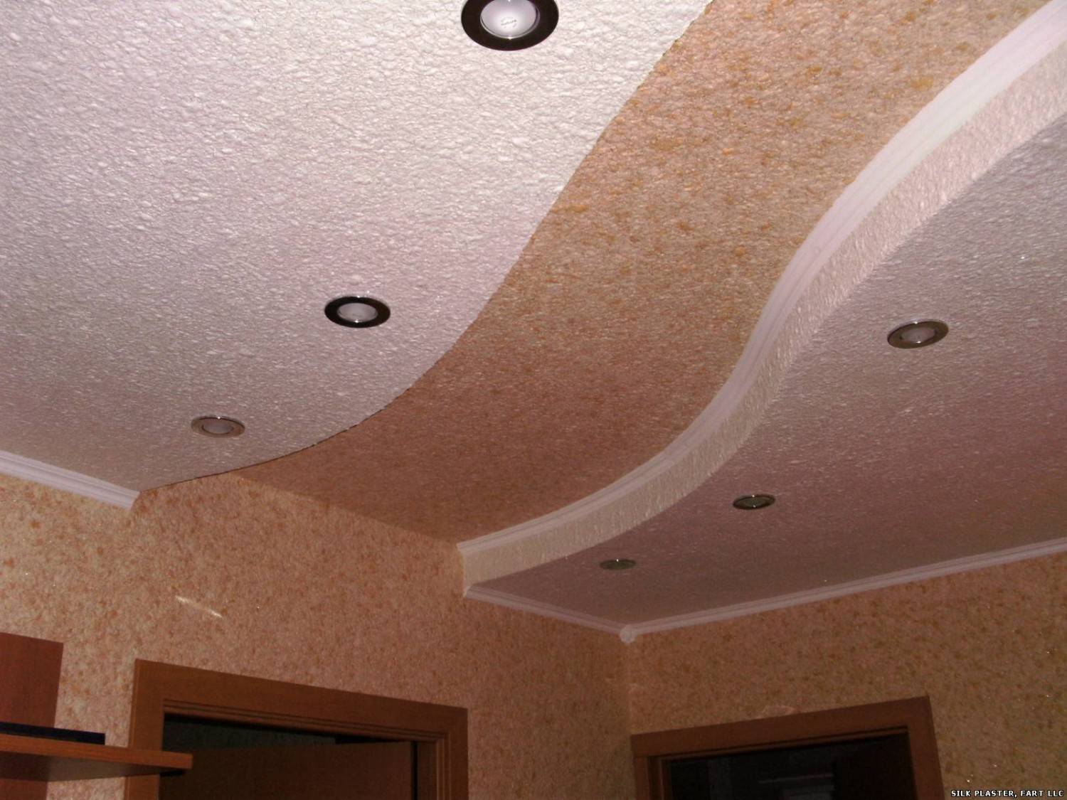 Виды, преимущества и недостатки жидких обоев. как наносить смесь на потолок?