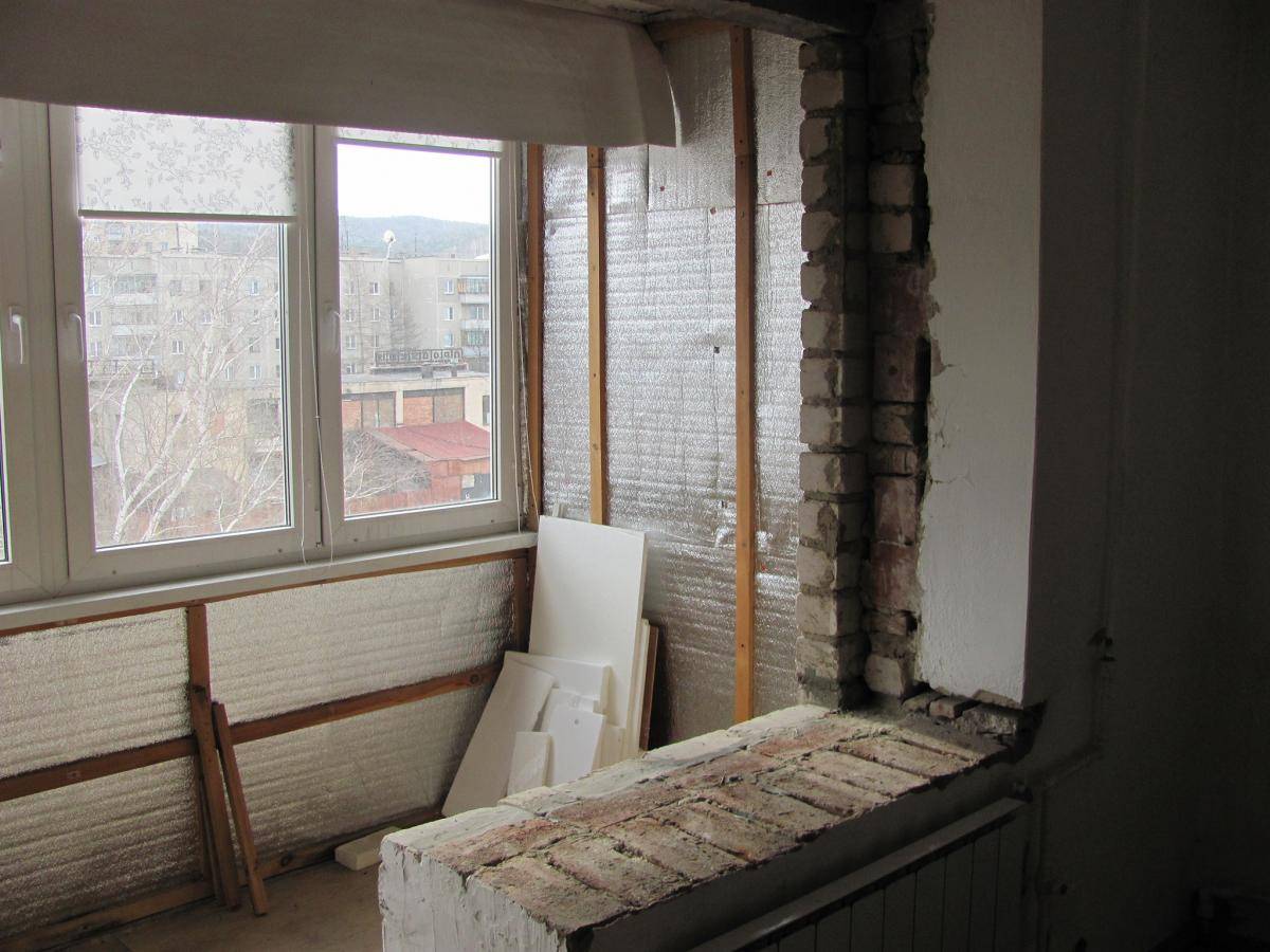 Стоит ли объединять лоджию (балкон) с комнатой: плюсы и минусы